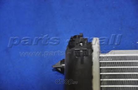 Parts-Mall PXNDC050 Радиатор