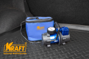 Kraft KT800035 Автомобильный компрессор STANDART V-30L с манометром, 30 л/мин, 7 Атм, 12 В, 3 дополнительные насадки, в сумке